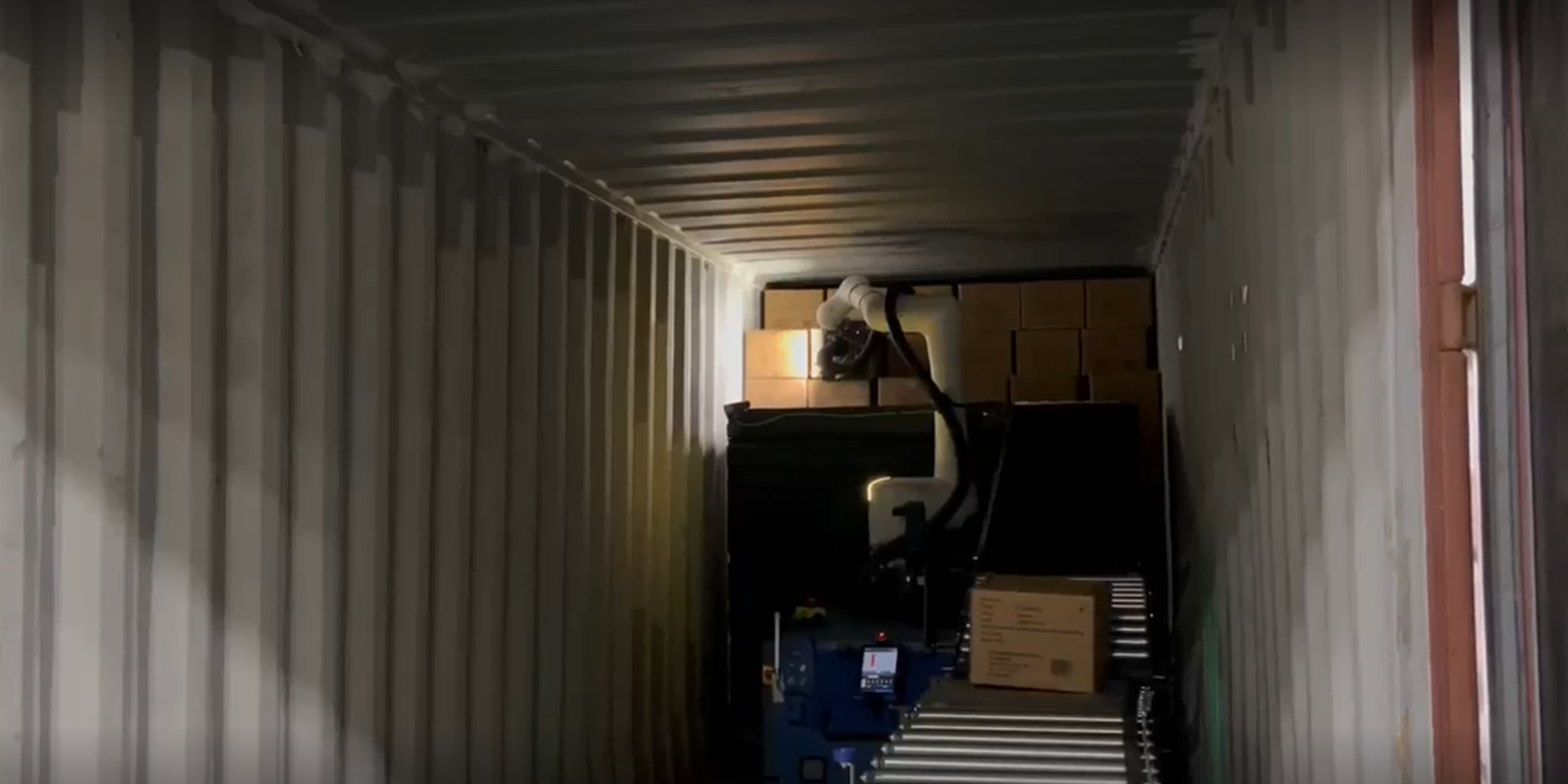  Anyware Robotics’ Pixmo Robot Streamlines Container Unloading at Saddle Creek Logistics’ Modesto Facility
